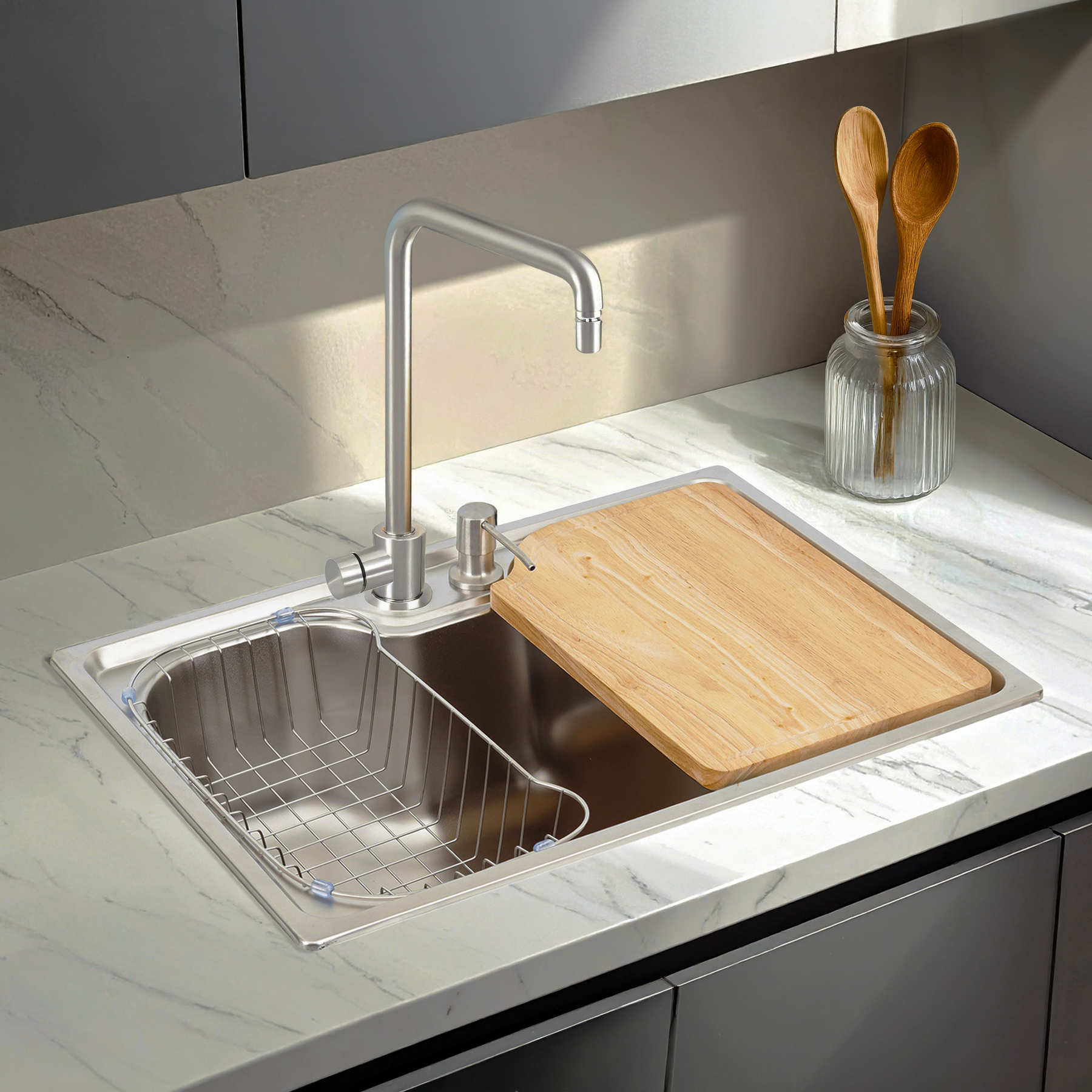 cuba_de_cozinha_gourmet_sobrepor_inox_201_42x60cm_casablanca_92282666_d16d_1800x1800.jpg Cuba para Cozinha Gourmet Sobrepor Inox 201 60x42x20cm 0,7mm 4.1/2" com Tábua Cesto e Dosador de Sabão Casablanca - Imagem 1